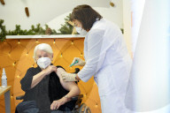 NEWS - Coronavirus:  Impfstart in Köln - Erste Bewohner von Pflegeheimen werden geimpft