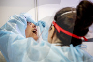 NEWS - Coronavirus: Grösste Corona-Testlinie in den Niederlanden: 7000 Menschen werden pro Tag getestet