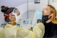 NEWS - Coronavirus: Grösste Corona-Testlinie in den Niederlanden: 7000 Menschen werden pro Tag getestet