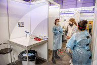 NEWS - Coronavirus: Grösste Corona-Testlinie in den Niederlanden: 7000 Menschen werden pro Tag getestet