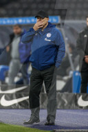 SPORT - Bundesliga: Neuer Trainer Christian Gross verliert mit Schalke 04 gegen Hertha
