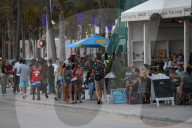 NEWS - Coronavirus: Partygänger trotz steigender Coronazahlen in Palm Beach, Florida