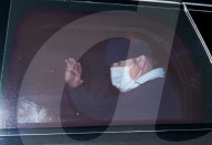 NEWS - Boris Johnson wird morgens nach dem Jogging zurück in die Downing Street gefahren