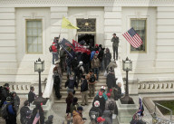 NEWS - USA: Trump-Mob stürmt das Capitol