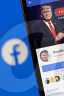 NEWS - USA: Donald Trump auf Twitter und Facebook