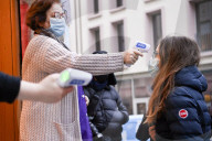 NEWS - Coronavirus: Back to School - Eine Mittelschule in Turin öffnet für den Präsenzunterricht