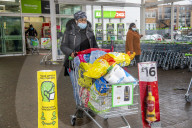 Supermarkets warn of shortages due to new Covid-19 strain