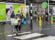 Supermarkets warn of shortages due to new Covid-19 strain