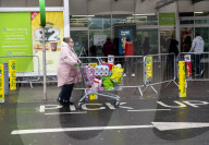 Supermarkets warn of shortages due to new Covid-19 strain