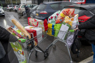 Supermarkets warn of shortages due to new Covid-19 strain