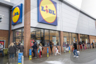 Supermarkets warn of shortages due to new Covid-19 strain