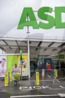 Supermarkets warn of shortages due to new Covid-19 strain