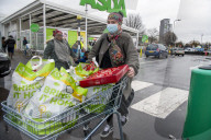 Supermarkets warn of shortages due to new Covid-19 strain
