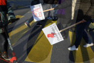 Restaurant owners demonstrate - Neuchatel