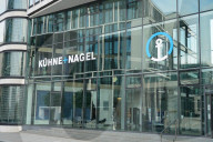 NEWS - Coronavirus:  Logistikunternehmen Kühne + Nagel übernimmt weltweite Verbreitung und Lagerung des Moderna Impfstoffs 