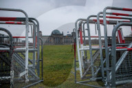 NEWS - Sicherheitsvorkehrungen am Reichstagsgebäude in Berlin