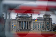 NEWS - Sicherheitsvorkehrungen am Reichstagsgebäude in Berlin