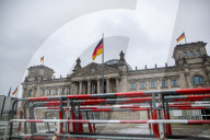 NEWS - Sicherheitsvorkehrungen am Reichstagsgebäude in Berlin