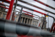NEWS - Sicherheitsvorkehrungen am Reichstagsgebäude in Berlin
