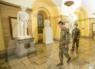 NEWS - Absperrgitter am U.S. Capitol in Washington