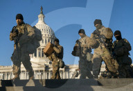NEWS - Mitglieder der Nationalgarde patrouillieren vor dem U.S. Capitol in Washington