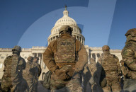 NEWS - Mitglieder der Nationalgarde patrouillieren vor dem U.S. Capitol in Washington