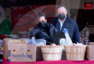 NEWS - USA: Die designierte Vizepräsidentin Kamala Harris besucht Martha's Table, Washington