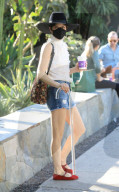 PEOPLE - MS-Patientin Selma Blair spaziert mit Freund Ron Carlson