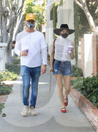 PEOPLE - MS-Patientin Selma Blair spaziert mit Freund Ron Carlson