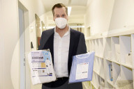 NEWS - Coronavirus:  Die Firma Baumgartner & Rath GmbH in München produziert FFP2 Masken