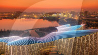 FEATURE - Nachtansicht des beleuchteten neuen Grand Theatre in Nantong, China