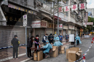NEWS - Coronavirus: Mobile Covid-19-Testwagen in Hongkong