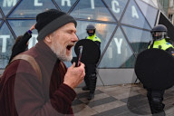 NEWS - Coronavirus: Ausschreitungen bei Protesten gegen Lockdown