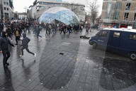 NEWS - Coronavirus: Ausschreitungen bei Protesten gegen Lockdown