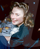PORTRAIT - Hollywood Photo Archive