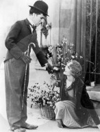 PORTRAIT - Hollywood Photo Archive