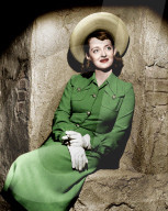 PORTRAIT - Hollywood Photo Archive