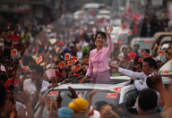 Aung San Suu Kyi campaigning