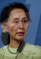 Aung San Suu Kyi meets Swedish PM