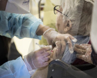 NEWS - Coronavirus: Impfung von Betagten in Strasbourg