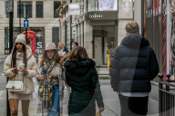 NEWS - Mode-Onlinehändler Asos übernimmt Topshop