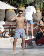 PEOPLE - Formel1-Pilot George Russell macht Badeferien mit seiner Freundin in St. Barths
