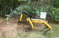FEATURE - Roboter-Hund ist mit einem Arm noch vielseitiger einsetzbar
