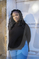 Young women of colour navigate the risky world of forex trading