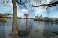 NEWS - Hochwasser in NRW: Rheinpegel steigt weiter