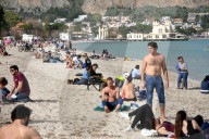 Summer temperatures crowded Mondello beach - Italy