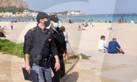 Summer temperatures crowded Mondello beach - Italy