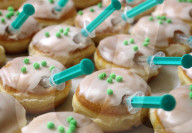 NEWS - Coronavirus: 21 Garantiert nicht Ansteckend- Die Coronaspritz-Krapfen der Landshuter Bäckerei Gschaider