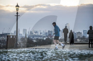 NEWS - Sonnenaufgang in London bei Eiseskälte