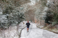 Strong winds and snow for the South East this moring as Storm Darcy contiues to cause chaos.
